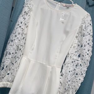 White peplum style blouse w lace puffy sleeves